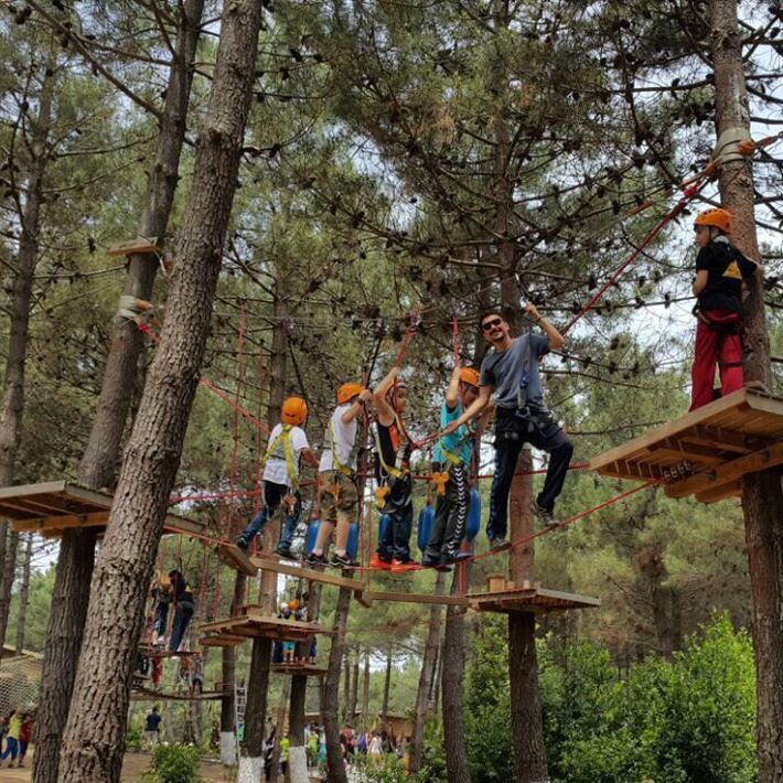 İSTANBUL’DA DOLU DOLU BİR GÜN GEÇİRECEĞİNİZ MACERA PARKLARI