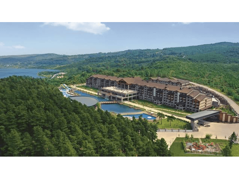 Elite World Grand Sapanca’da Bayramın Tadını Çıkarın: Eğlence Dolu Programlarla Dolu Dolu Bir Tatil!