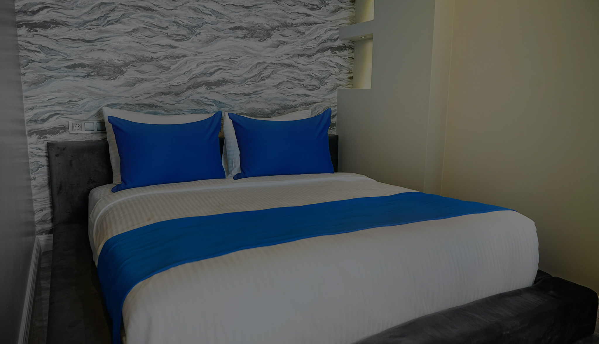 COMFORT SUITE WITH KING SIZE BED, SEA VIEW