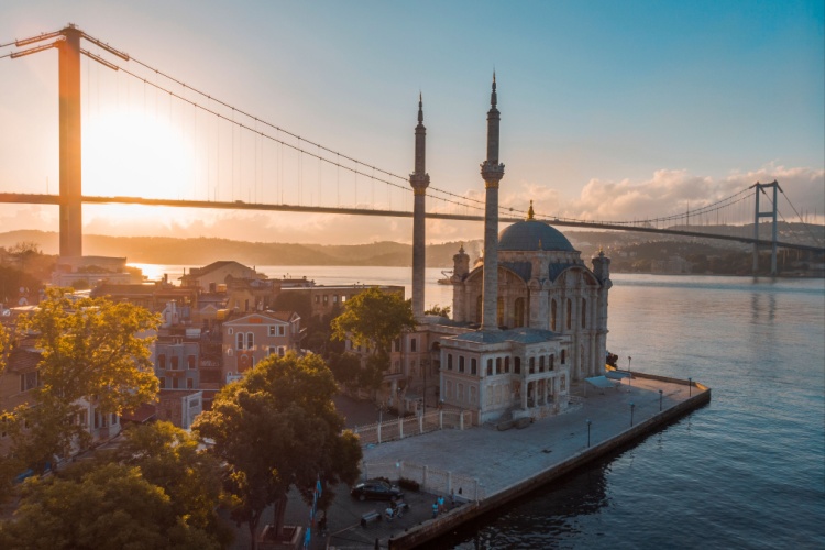 Favorite Addresses in İstanbul Where You Can Feel the Spirit of Ramadan