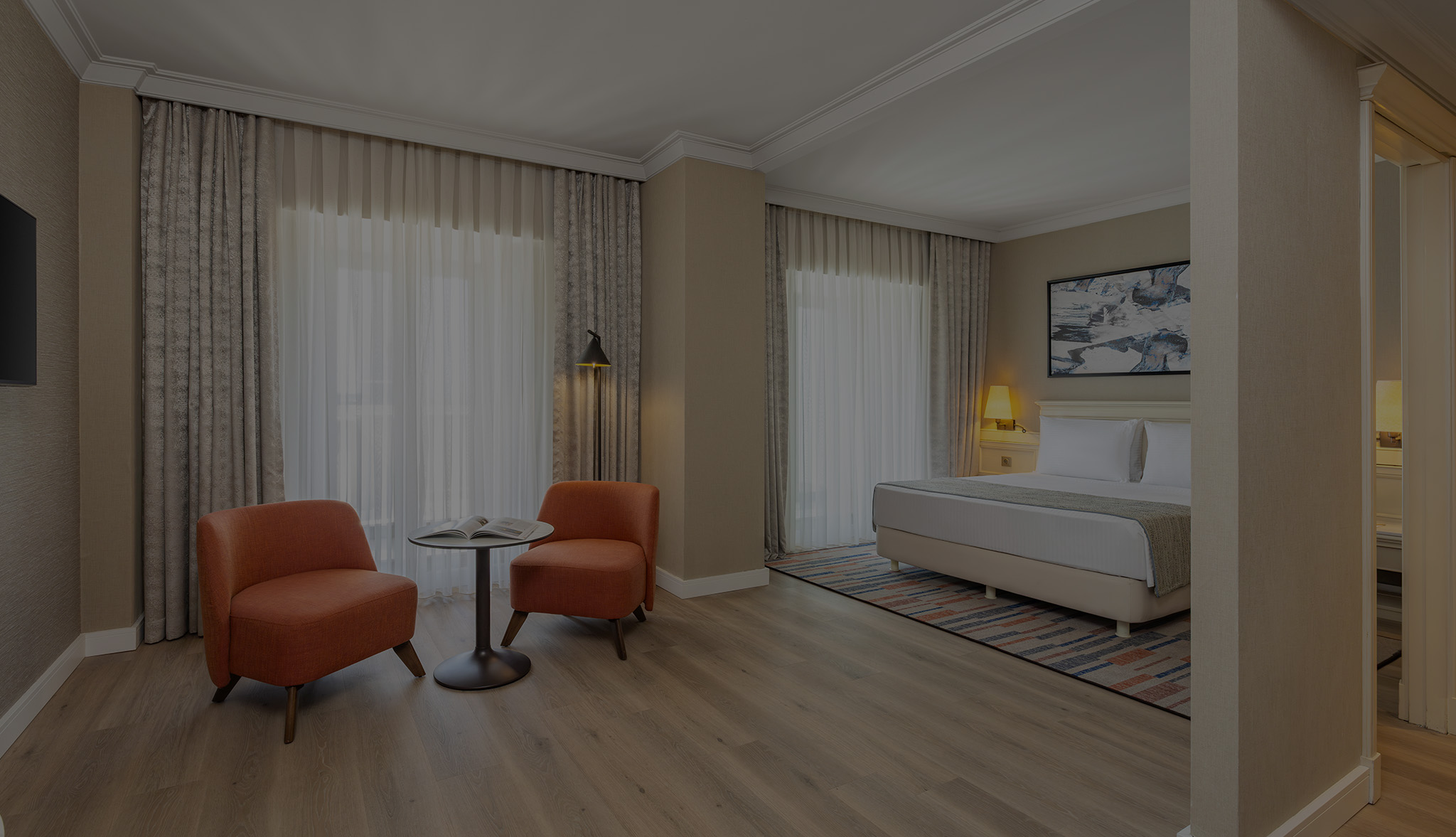 JUNIOR SÜİT, BÜYÜK YATAKLI