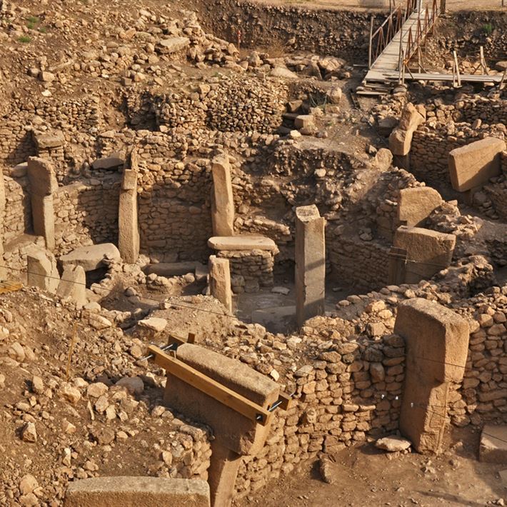 İNSANLIK TARİHİNİ YENİDEN YAZDIRAN GÖBEKLİTEPE HAKKINDA BİLMENİZ GEREKENLER